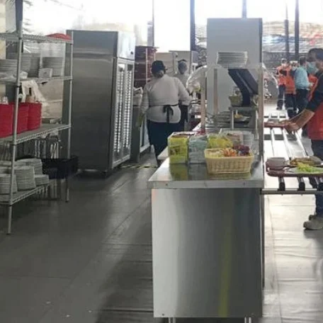 Equipamiento gastronómico móvil - Invertec SpA